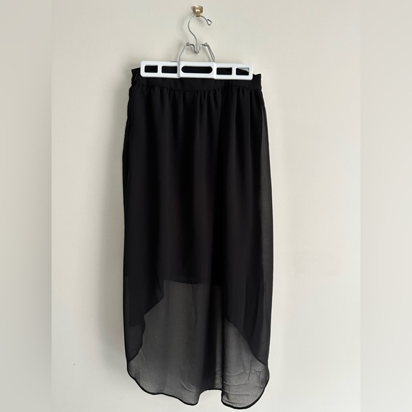 Forever 21 high low (chiffon-like) skirt - Picture 2 of 3